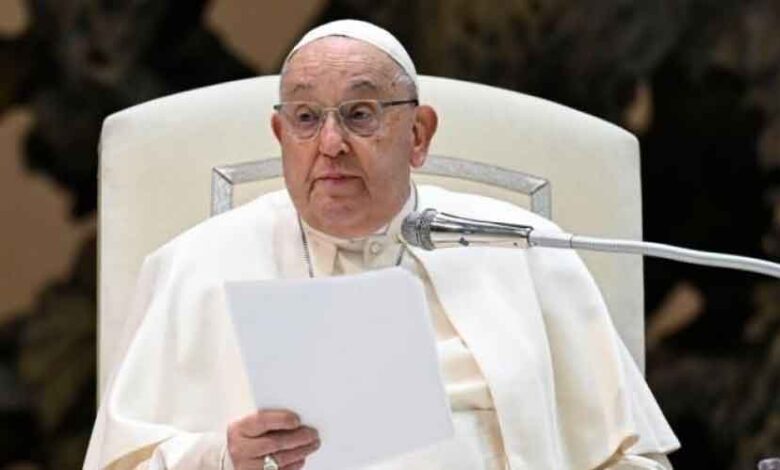 El papa Francisco es hospitalizado por Bronquitis