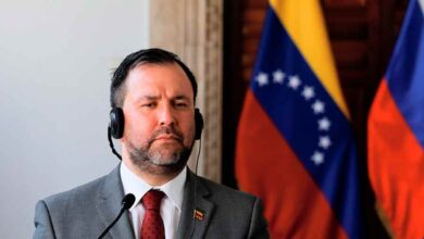 Canciller Gil: Venezuela no se doblegará ante amenaza de EEUU