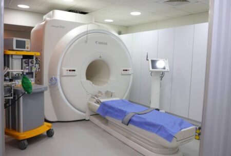 Gobierno Bolivariano entregó resonador magnético al Hospital Clínico Universitario de Caracas