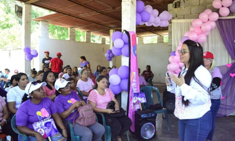 Banco comunal en Sucre recibió recursos financieros por Banmujer