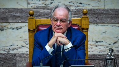 Kontastinos Tasulas toma posesión como presidente de Grecia