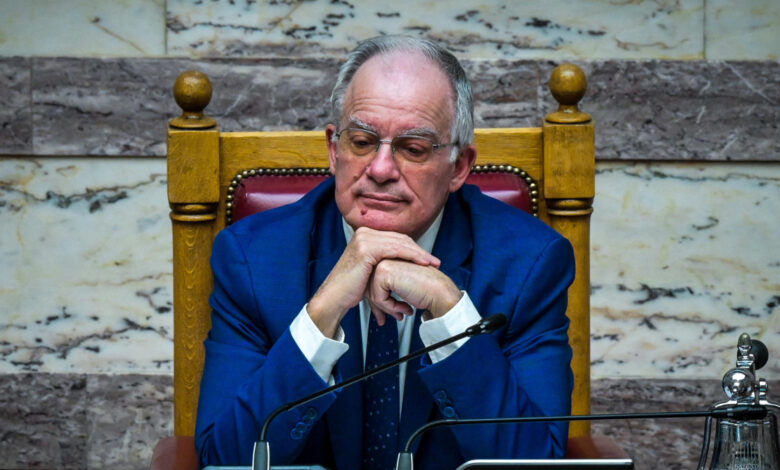 Kontastinos Tasulas toma posesión como presidente de Grecia