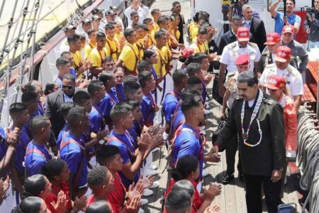Presidente Maduro despidió al Buque Escuela "Simón Bolívar" a su XXXV Crucero de Instrucción