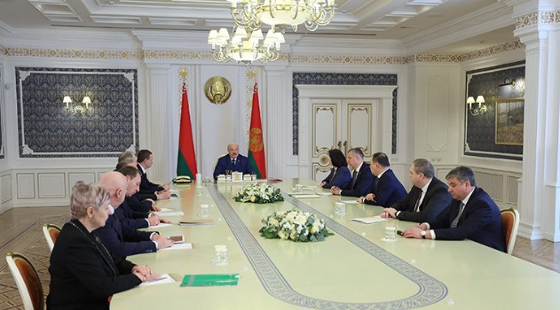 Lukashenko nombra a Aleksandr Turchín nuevo primer ministro de Belarús