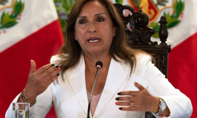 Extienden denuncia contra la presidenta de Perú ante la Corte Penal Internacional
