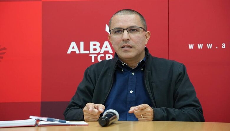 Secretario de Alba-TCP califica de cínica a ultraderecha que ocupa embajada en Argentina
