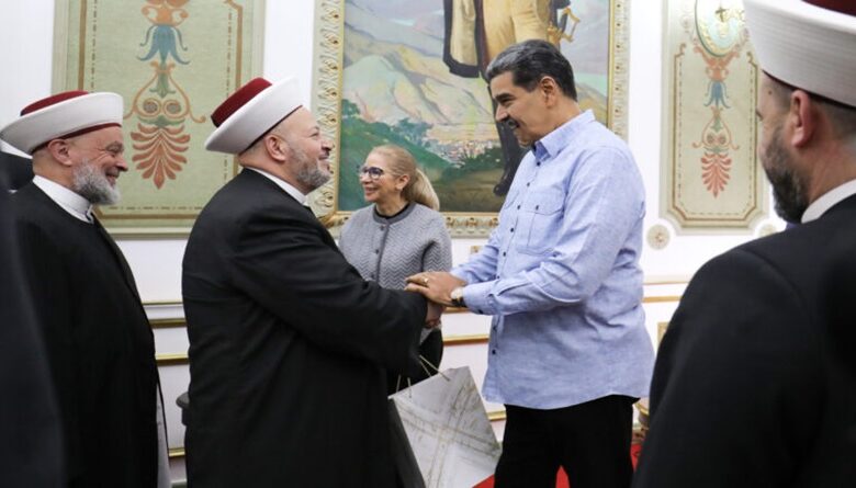 Presidente venezolano envía saludo a la comunidad musulmana por el Ramadán