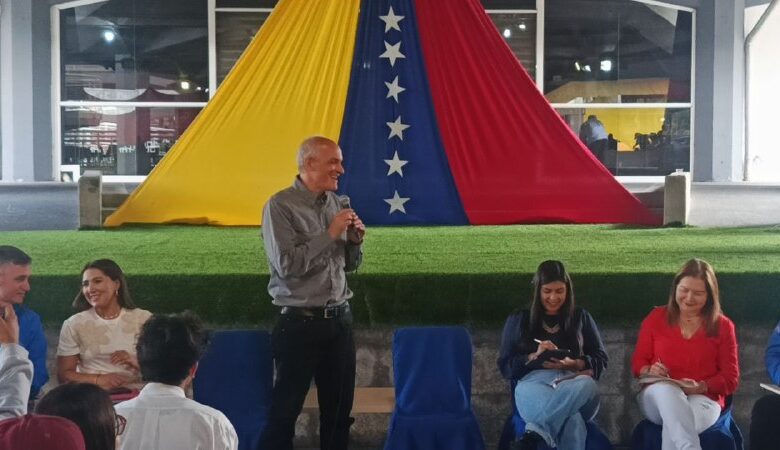 Vicepresidente Menéndez: “Nuestra meta es construir un nuevo Estado”