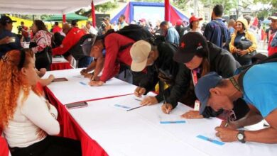 Venezuela gestiona el retorno de migrantes secuestrados en El Salvador
