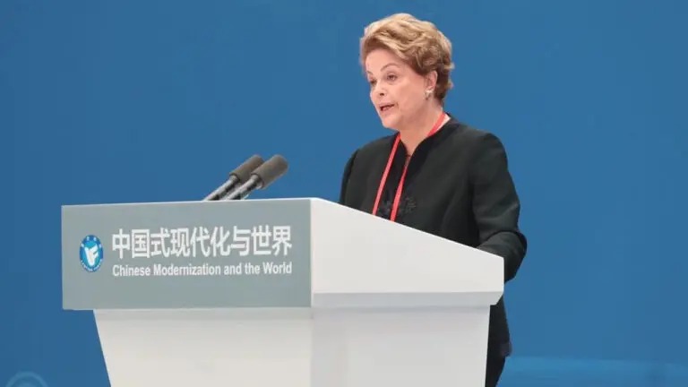 Dilma Rousseff es reelecta presidenta del Banco del BRICS