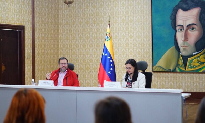 Venezuela creará un Consejo Articulador de Movimientos Sociales y Comunas