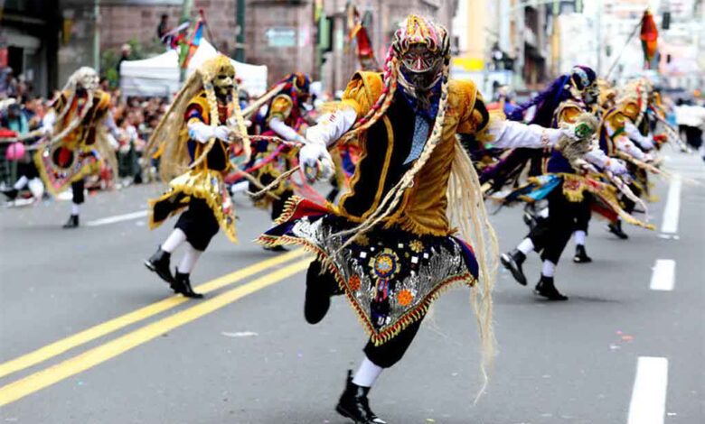 Ecuador || Fiesta de la Fruta y de las Flores tradición del carnaval