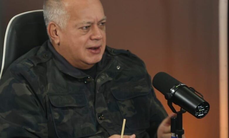 Cabello: Bukele aplica modelo fascista sobre nuestros migrantes