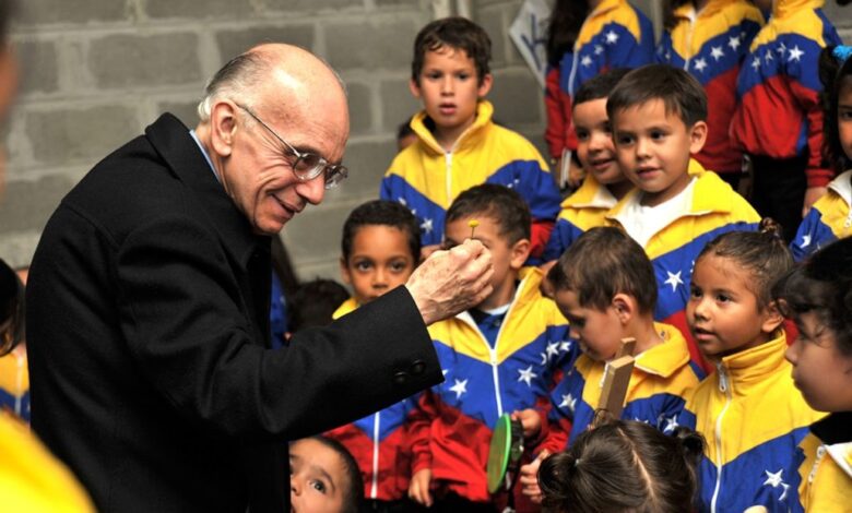 Presidente Maduro rinde homenaje al músico venezolano José Antonio Abreu