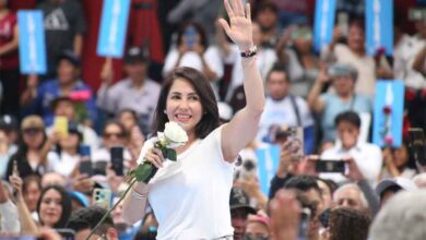Luisa González arriba en encuesta previa a balotaje en Ecuador (+Fotos)