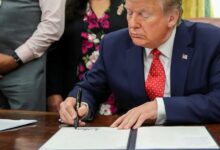 Oxígeno para Gobierno de EEUU, Trump promulga ley de financiación