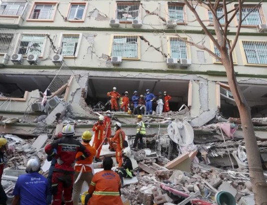 Muertos por sismo en Myanmar supera los tres mil