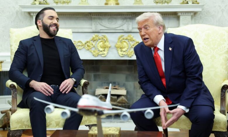 Bukele se compromete a continuar apoyando deportaciones de EEUU