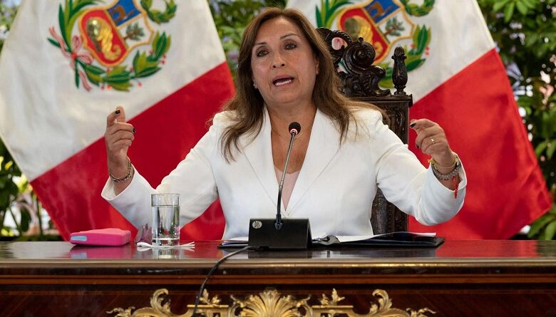 Gobierno peruano invierte más en defensa de autoridades que en educación