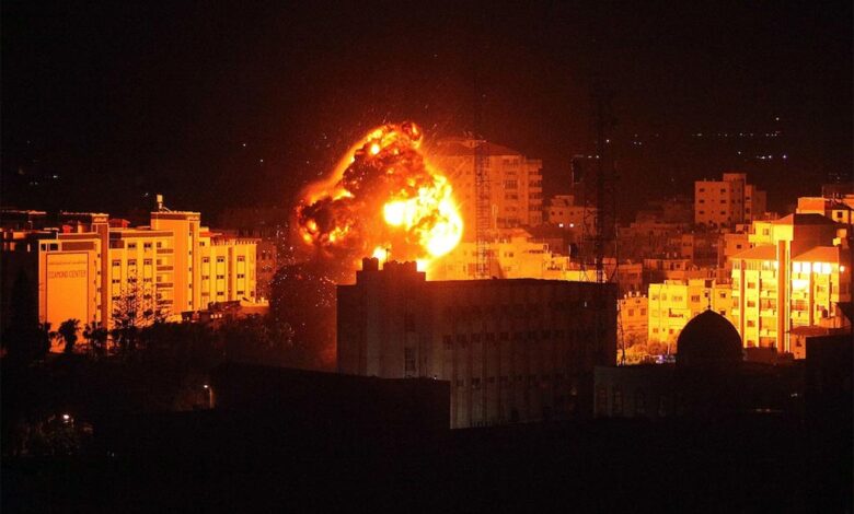 Decenas de palestinos fallecieron tras bombardeos israelíes contra Gaza