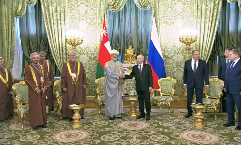 Rusia aboga por fortalecer cooperación energética con Omán