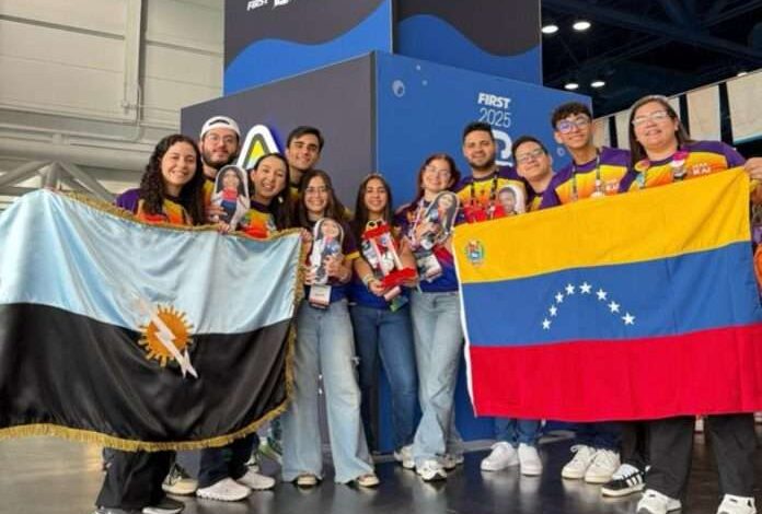 Jóvenes venezolanos galardonados en campeonato de robótica en Texas