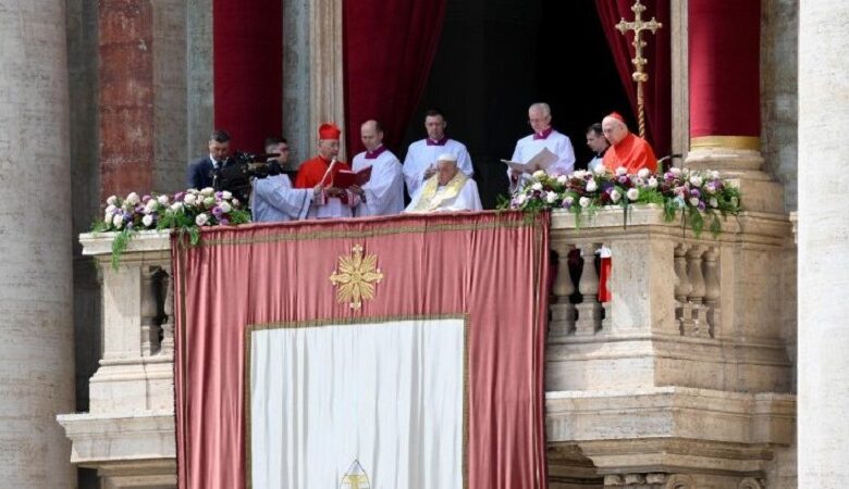 Papa Francisco llamó a la paz y desarme mundial en mensaje de Pascua