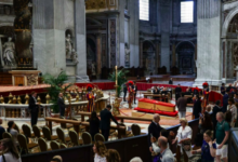 El Vaticano afina los detalles finales del funeral de Francisco