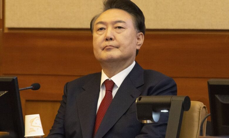 Expresidente surcoreano Yoon Suk Yeol niega insurrección en juicio penal