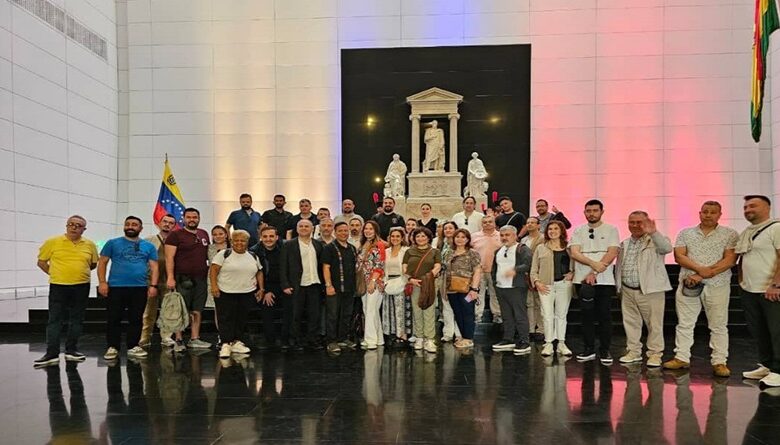 Más de 60 turoperadores turcos presencian atractivos turísticos de Caracas