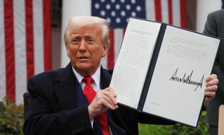 Un tribunal de EE.UU. frena aranceles de Trump por excederse en poderes