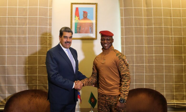 Presidentes Maduro y Traoré refuerzan cooperación Sur-Sur en reunión histórica en Moscú