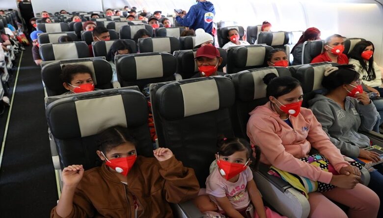 Plan Vuelta a la Patria retorna a 315 venezolanos provenientes de México