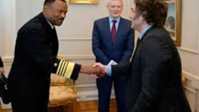 La visita del almirante Holsey y una sugestiva coincidencia