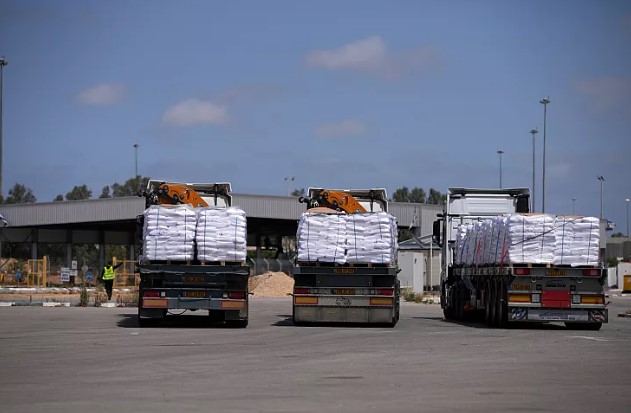 Gaza recibe ayuda humanitaria tras más de dos meses de bloqueo