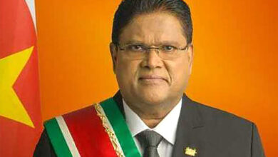 Llama presidente de Surinam a celebrar elecciones pacíficas este 25 de mayo