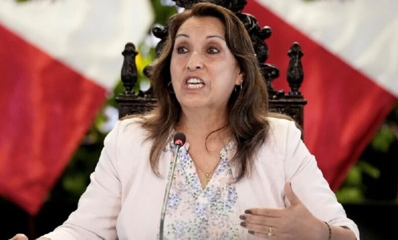 Fiscalía de Perú denuncia a Dina Boluarte por heridos durante protestas