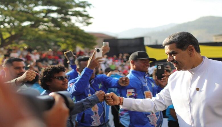Candidatos del GPPSB entregan al presidente Maduro Plan Legislativo 2026-2031