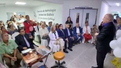 Servicio de Nefrología del Hospital Tórax devela placa honor al Dr. Carlos Rendón Bartolozzi