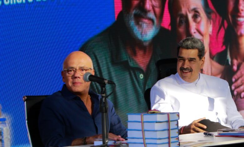 Presidente Maduro destaca rol fundamental del Parlamento en recuperación de Venezuela