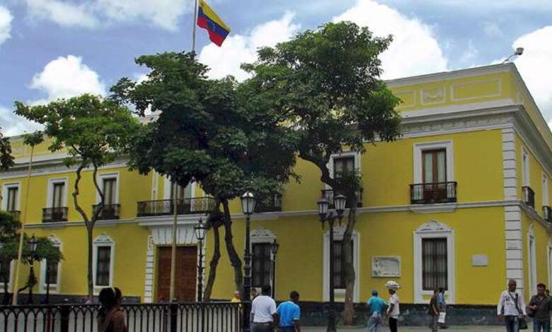 Venezuela rechaza inclusión de Cuba en lista arbitraria de EE.UU.