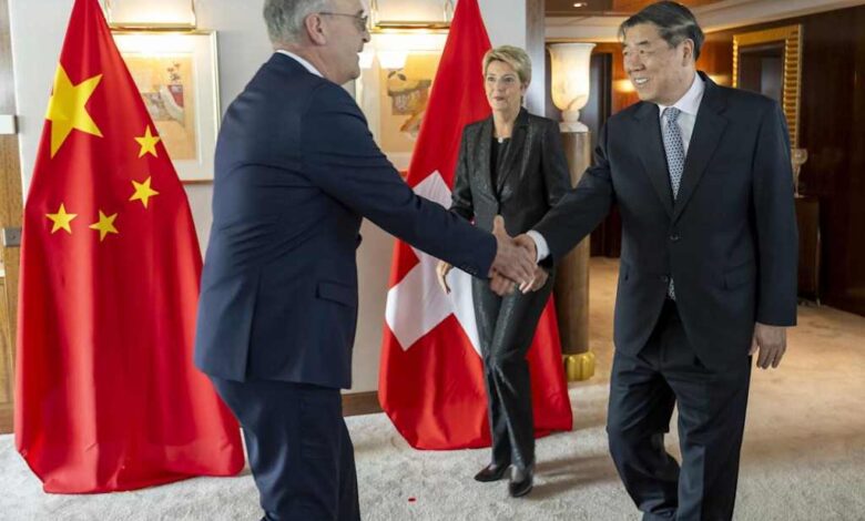 Estados Unidos y China acuerdan pausa de 90 días en su guerra comercial