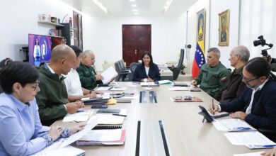 Ejecutivo extiende por dos semanas ajuste en horario laboral por emergencia climática