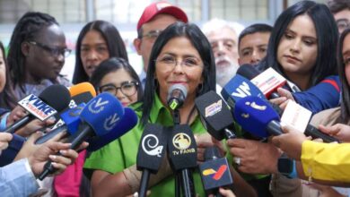 Vicepresidenta: «El camino es la democracia, y queda desechado el extremismo y el fascismo»
