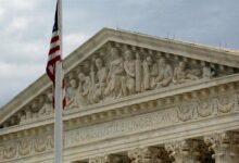 Supremo de EEUU rechaza deportaciones de migrantes bajo vetusta Ley de Enemigos Extranjeros