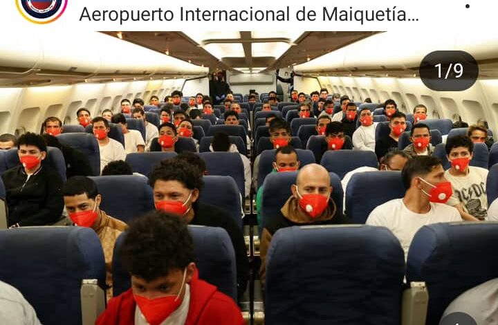 Llegaron al país 195 venezolanos provenientes de Honduras a través del Plan Vuelta a la Patria