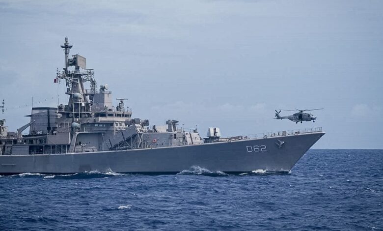 India envía hacia Pakistán buques de guerra con misiles de crucero supersónicos