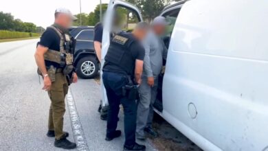 Más de mil arrestos en redada migratoria en Florida, EEUU