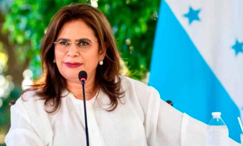 Partido gobernante de Honduras ratifica a Rixi Moncada como su candidata presidencial