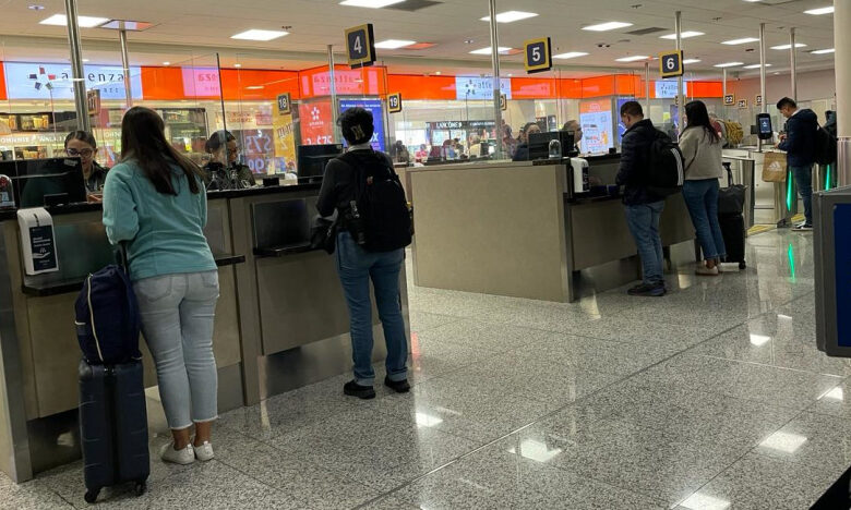 Ecuador establecerá visas de tránsito para ciudadanos de 45 países